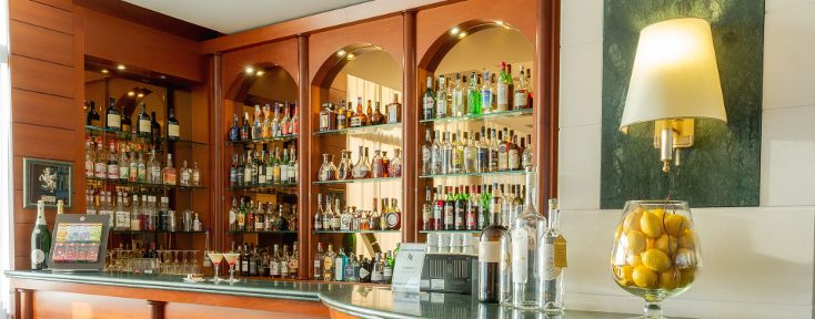 Lounge Bar